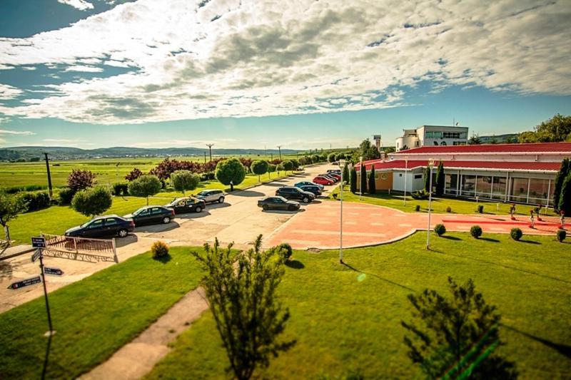 Hotel Star Piteşti Exterior foto